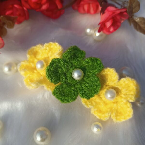 3 flower clip woolen